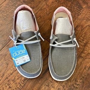 Size 3 youth Hey Dude Wendy Youth Doodle Grey